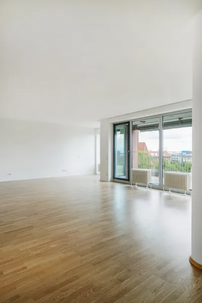 Großzügige Dachgeschosswohnung  am Märkischen Ufer — photo 1